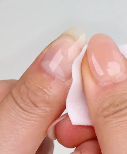 Semi-cured_Gel_Strips_Remove_03_a4754413-6b19-4486-8105-e5f5c78ab2a7.webp