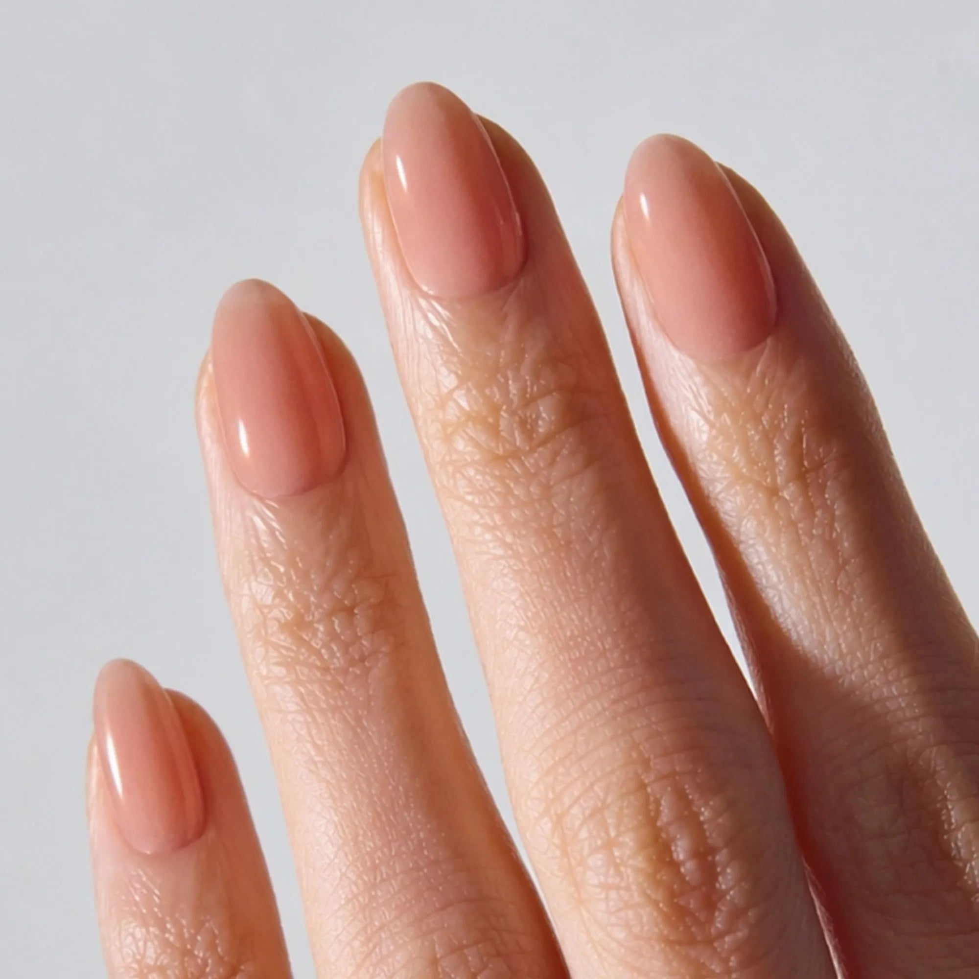 Blush Beige Jel Takma Tırnak Kısa Oval 30 Adet elde görünümü