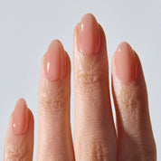 Blush Beige jel takma tırnak konsept görseli 2