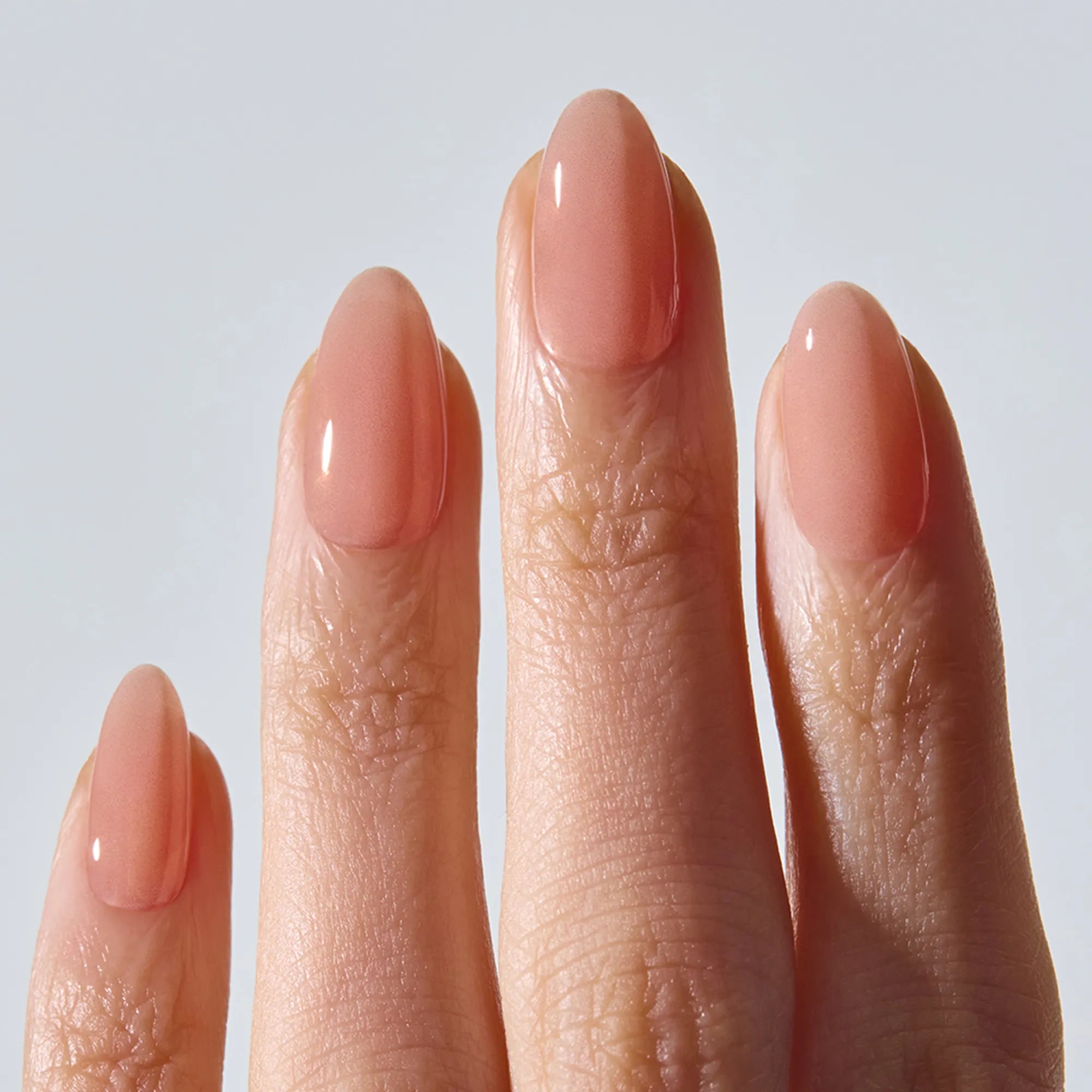 Blush Beige jel takma tırnak konsept görseli 2