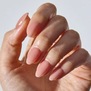 Blush Beige jel takma tırnak konsept görseli 2