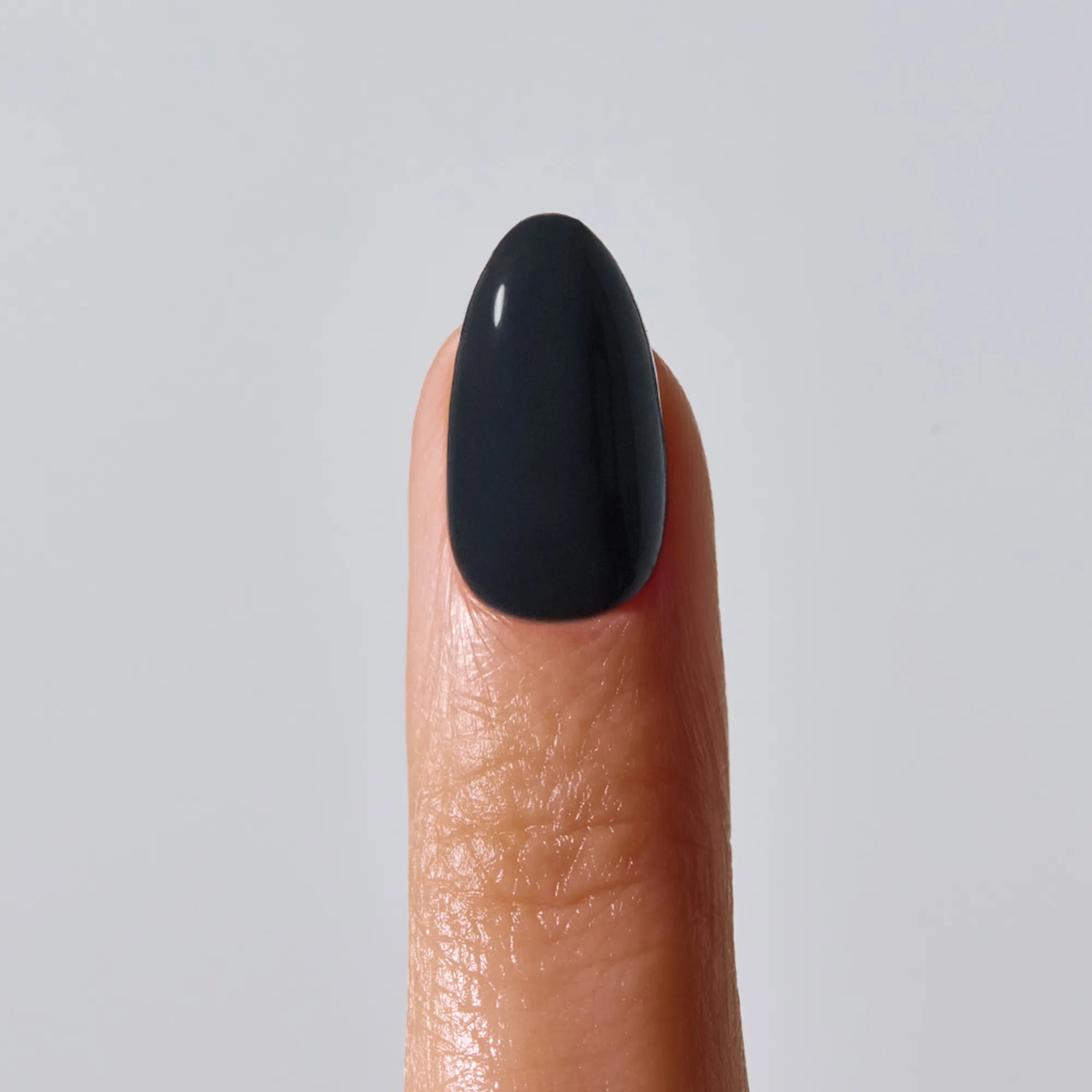 Classic Black jel takma tırnak konsept görseli 2