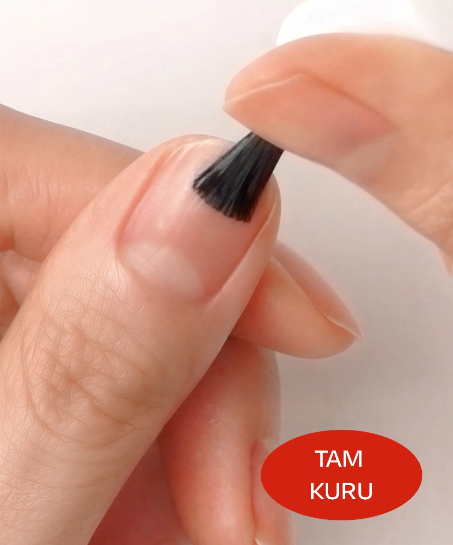 jel-takma-tirnak-adim-3-primer-surme_1610109c-f178-43a3-9545-aa1bb0b88d43.webp