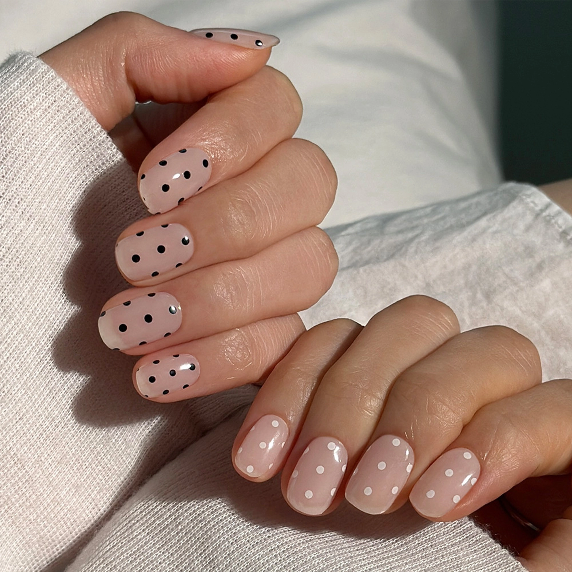 N Polka Noir Jel Tırnak 30 Adet, 2 Kullanım