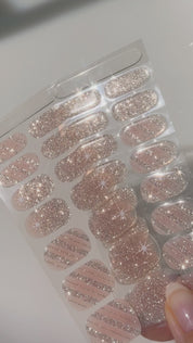 Ohora Infinite Glow Yeni Yıla Özel Jel Tırnak Seti - 3 Kutu Jel Tırnak & UV Lamba